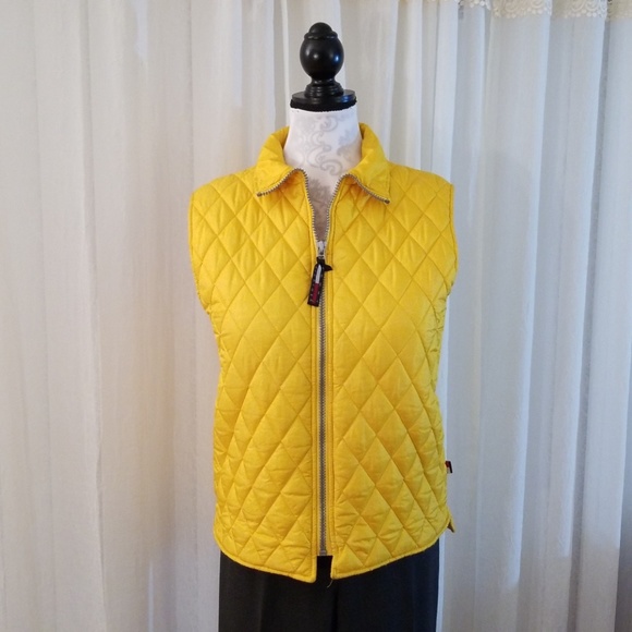 Tommy Hilfiger Jackets & Blazers - Tommy Hilfiger quilted vest